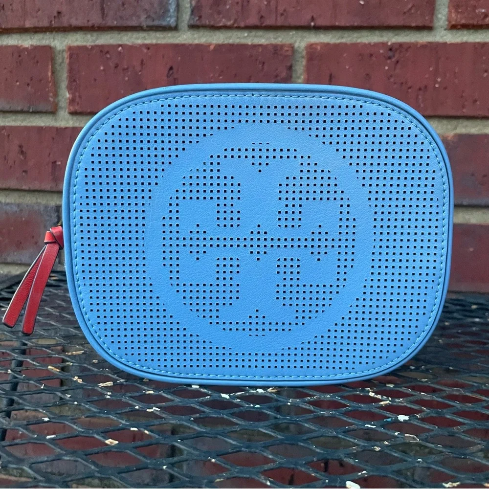 Tory Burch Logo Blue Perforated Leather Cosmetic Make Up Bag Pouch Clutch EUC - Picture 2 of 7